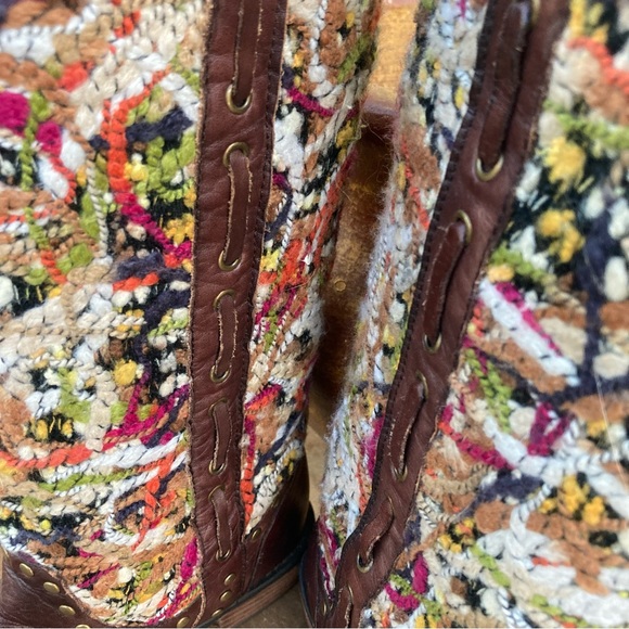 Spring Step tall boot tapestry dark brown rivets low heal pull on size 7 - 7.5 - Picture 7 of 14